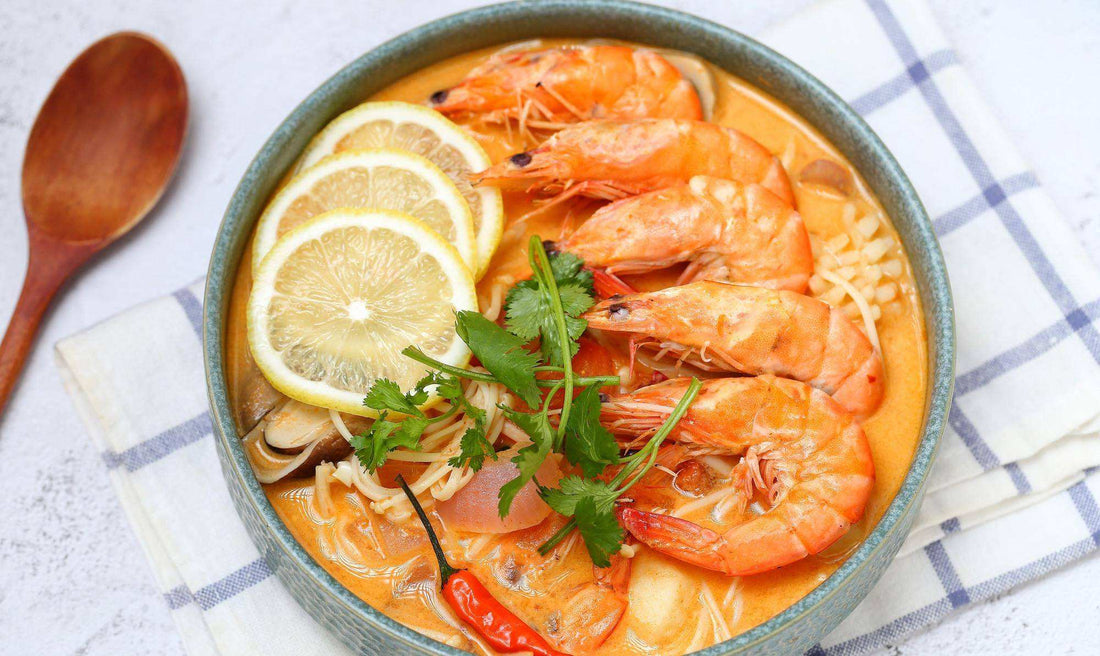 How to Make Delicious Tom Yum Kung Seafood Noodle Soup ？